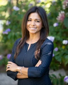 Dana Perez - Financial Advisor